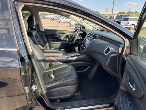 Used 2023 Nissan Murano SV image 14