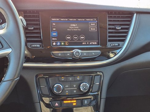 Used 2022 Buick Encore Preferred w/ Safety Package image 8