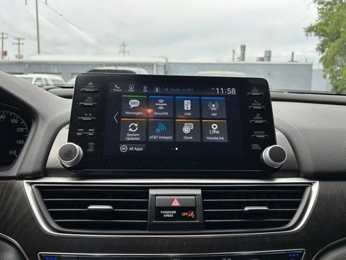 Used 2022 Honda Accord Touring image 14