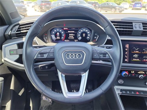 Used 2020 Audi Q3 2.0T Premium w/ Convenience Package image 14