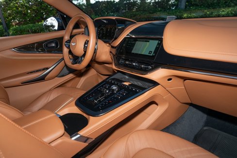 Used 2025 Aston Martin DBX 707 image 14