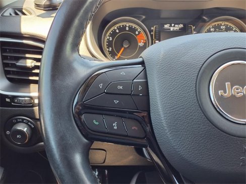 Used 2021 Jeep Cherokee Latitude Plus image 41