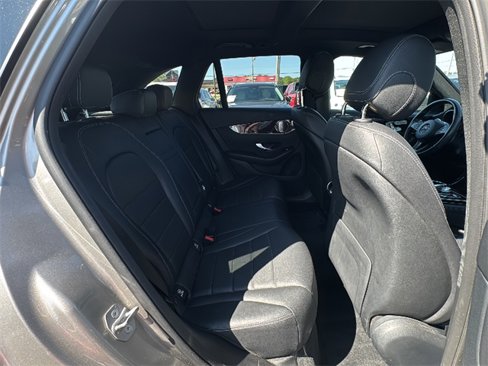 Used 2019 Mercedes-Benz GLC 300 4MATIC image 12