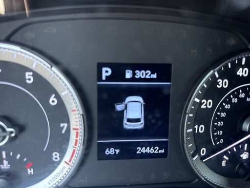 Certified 2022 Hyundai Venue SE image 8