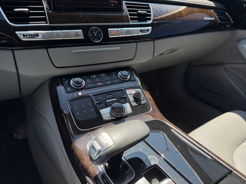 Used 2012 Audi A8 L 4.2 image 13