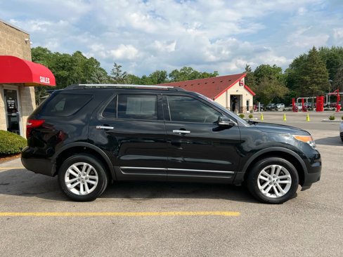 Used 2015 Ford Explorer XLT w/ Equipment Group 202B image 4