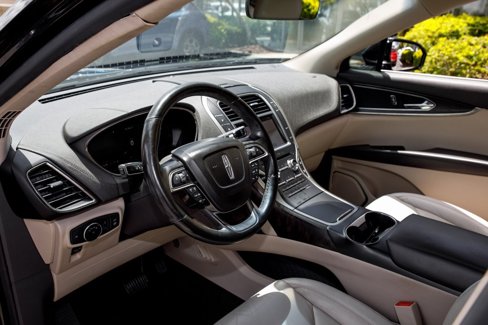 Used 2019 Lincoln Nautilus Select image 21