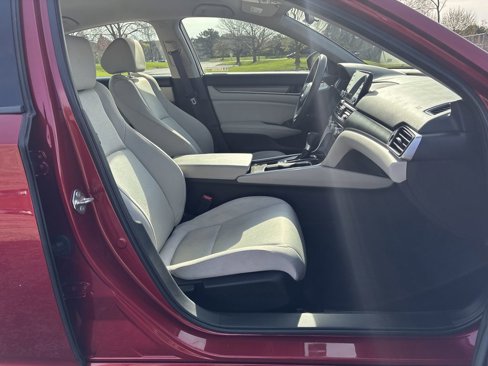 Used 2018 Honda Accord LX image 25
