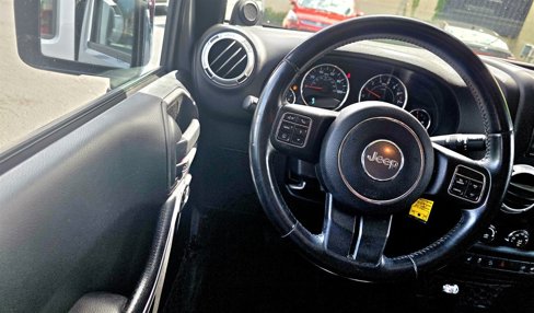 Used 2014 Jeep Wrangler Unlimited Sahara w/ Dual Top Group image 18