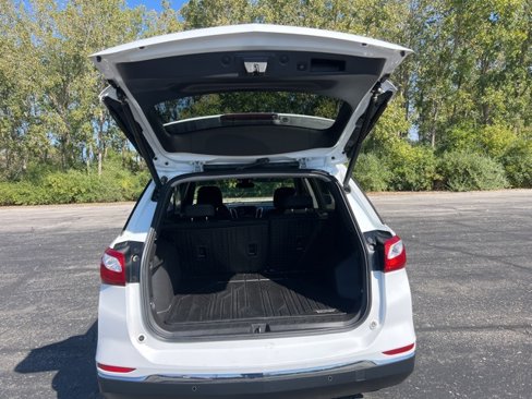 Used 2020 Chevrolet Equinox LT w/ Driver Convenience Package image 15