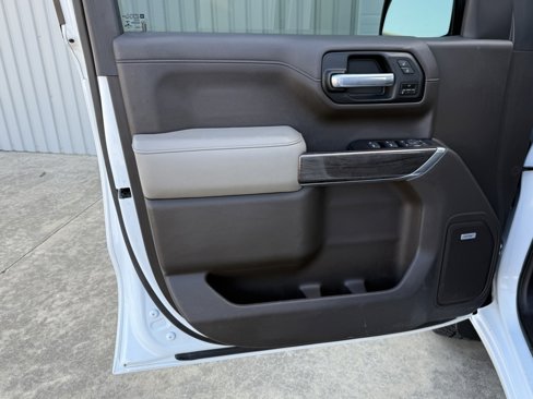 Used 2020 Chevrolet Silverado 1500 LTZ image 25