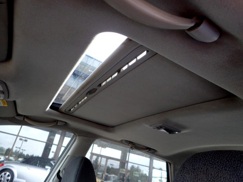 Used 2005 Kia Spectra5 image 15