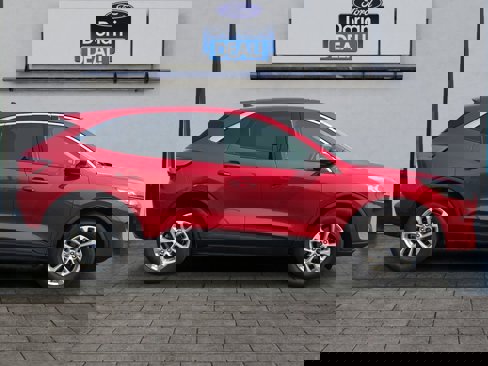 Certified 2022 Ford Escape SE w/ Convenience Package image 2