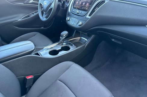 Used 2024 Chevrolet Malibu LT image 31