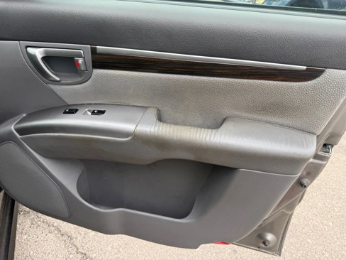 Used 2012 Hyundai Santa Fe SE image 18