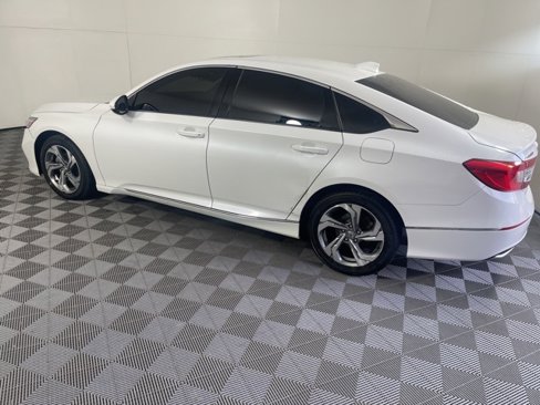 Used 2019 Honda Accord EX image 12