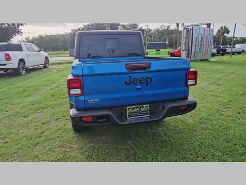 New 2025 Jeep Gladiator Sport image 20