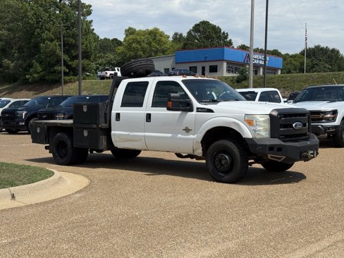 Used 2011 Ford F350 4x4 Crew Cab DRW Super Duty image 2