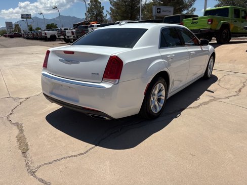 Used 2015 Chrysler 300 Limited image 5
