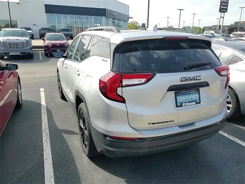 Used 2022 GMC Terrain SLE w/ Driver Convenience Package image 7