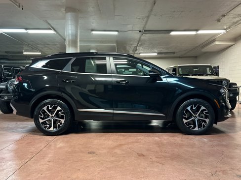 Used 2023 Kia Sportage EX w/ EX Premium Package image 6