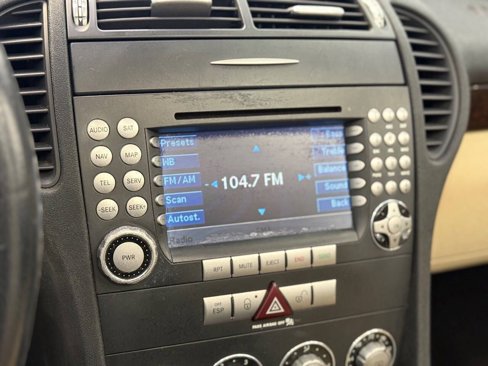 Used 2005 Mercedes-Benz SLK 350 image 10