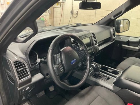 Used 2016 Ford F150 XLT w/ Equipment Group 302A Luxury image 10