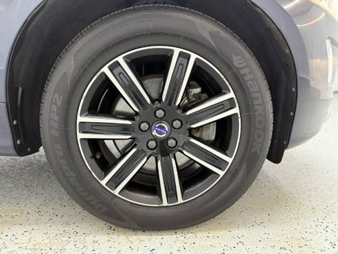 Used 2017 Volvo XC60 T5 Dynamic w/ Preferred Option Package image 40