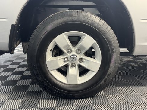 Used 2016 RAM 1500 Classic SLT image 29