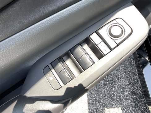 Used 2024 Toyota Prius LE image 30