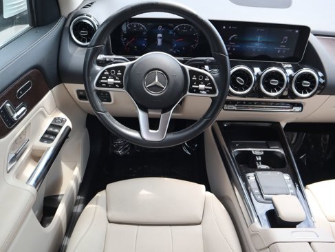 Certified 2021 Mercedes-Benz GLA 250 4MATIC w/ Premium Package image 10