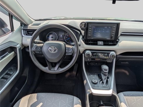 Used 2022 Toyota RAV4 XLE image 17