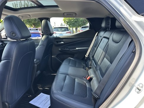 Used 2022 Chevrolet Bolt EUV Premier w/ Sun & Sound Package image 12