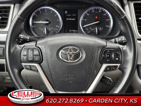 Used 2017 Toyota Highlander Limited image 12