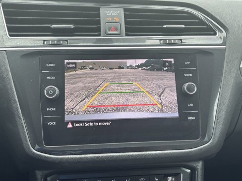 Used 2019 Volkswagen Tiguan SE image 9