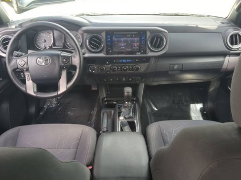 Used 2017 Toyota Tacoma TRD Off-Road image 14