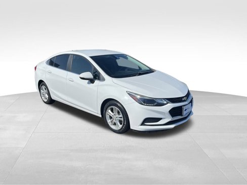 Used 2017 Chevrolet Cruze LT image 7