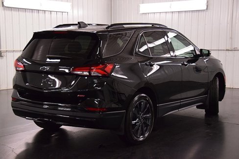 Used 2024 Chevrolet Equinox RS w/ RS Leather Package image 7