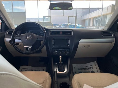 Used 2014 Volkswagen Jetta SE image 24