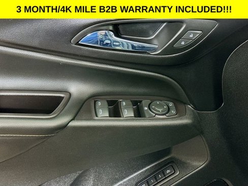 Used 2018 Chevrolet Equinox Premier image 18