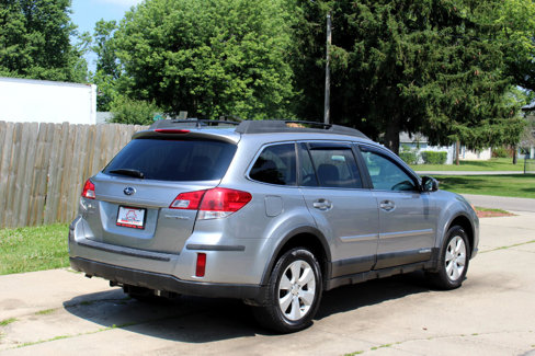 Used 2011 Subaru Outback 2.5i Limited image 10