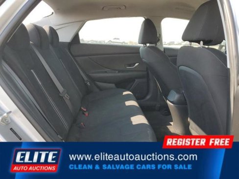 Used 2021 Hyundai Elantra SEL image 20