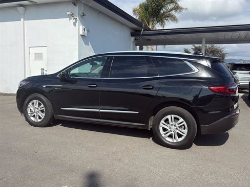Used 2019 Buick Enclave Essence w/ LPO, Luxury Package image 2