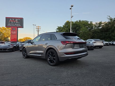 Used 2021 Audi e-tron Premium w/ Convenience Plus Package image 10