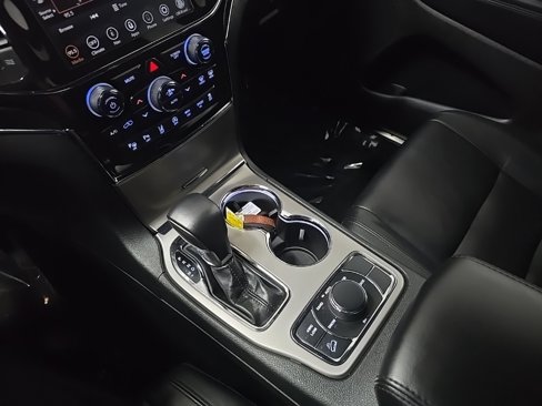 Used 2021 Jeep Grand Cherokee Limited image 28