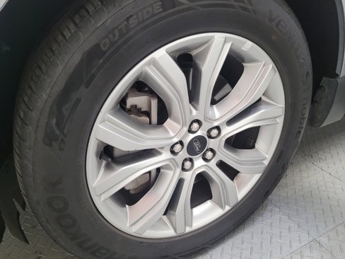 Used 2024 Ford Edge Titanium image 31