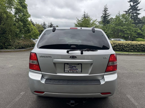 Used 2009 Kia Sorento LX image 8
