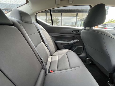 Used 2024 Nissan Altima 2.5 SV image 18