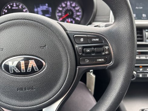 Used 2018 Kia Optima LX image 24
