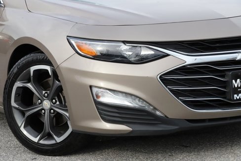 Used 2023 Chevrolet Malibu LT image 2
